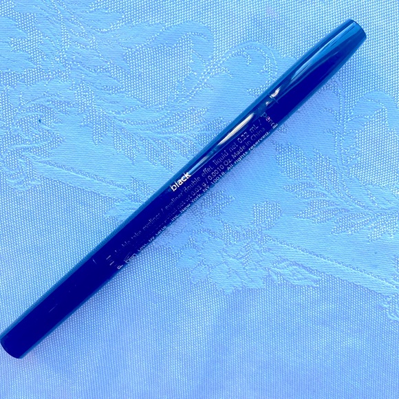 NWOT Tarte set of 3. Lip crème, lip paint and full size liquid eyeliner. - Picture 3 of 4